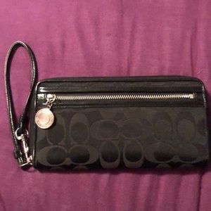 Coach Wristlet Wallet Black